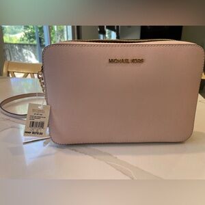 Michael Kors bag ( light pink) NEW